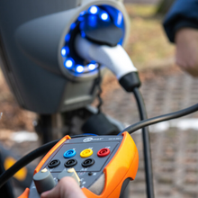 Adaptador EVSE-01 para probar estaciones de carga de vehículos